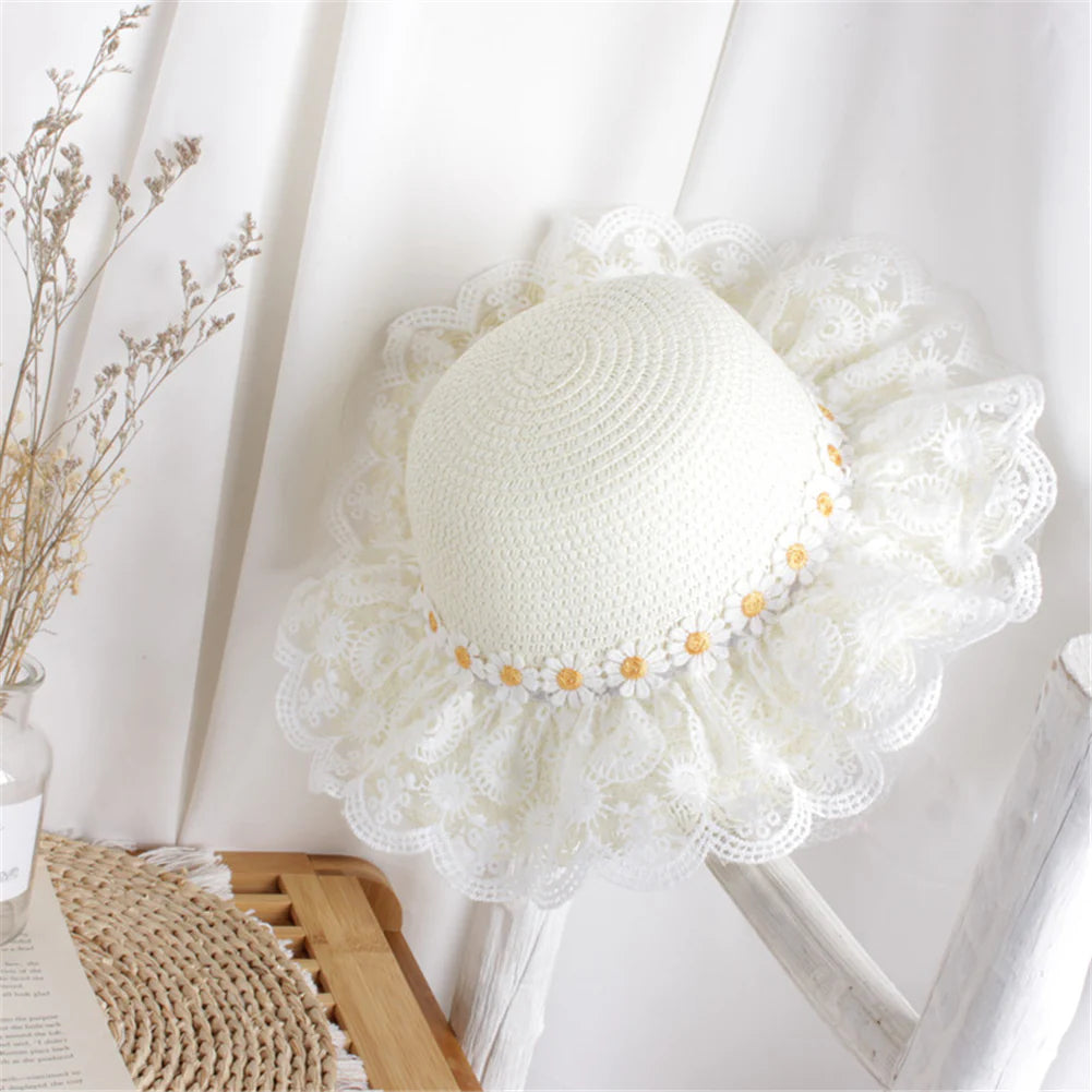 Spitzenstrohhut mit Gänseblümchen 🌼