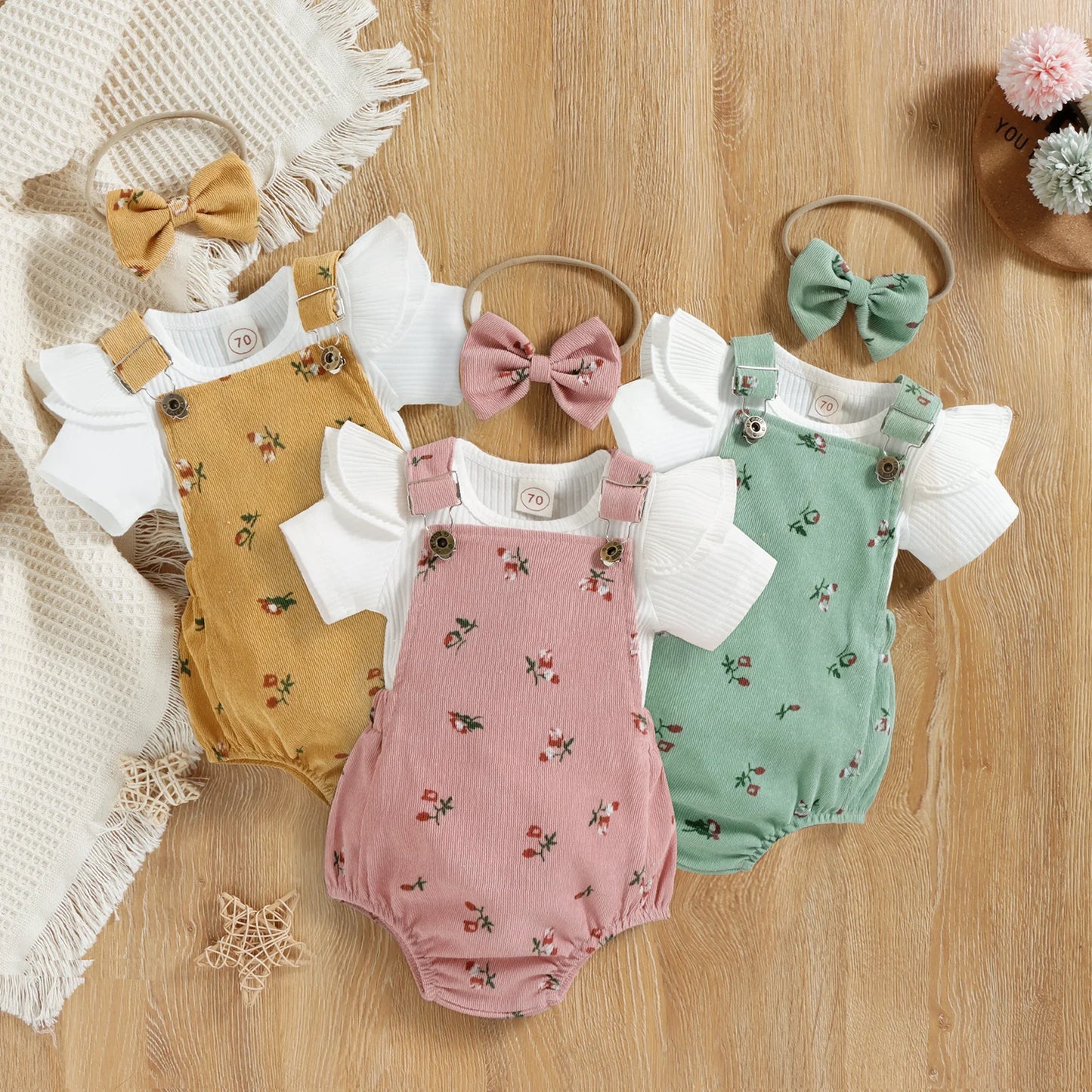 Dreiteiliges Baby-Set mit Blumenprint