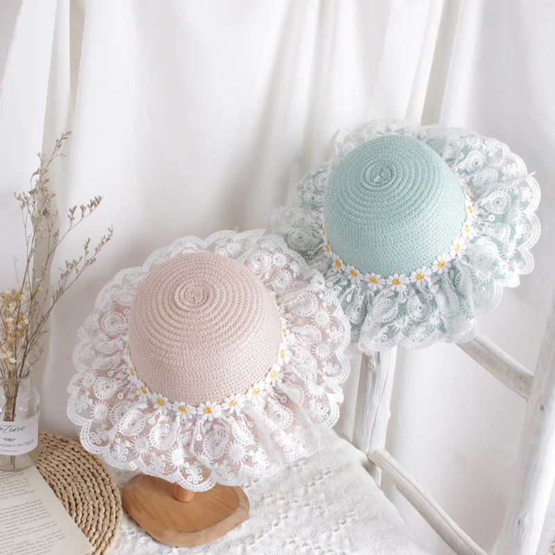 Spitzenstrohhut mit Gänseblümchen 🌼