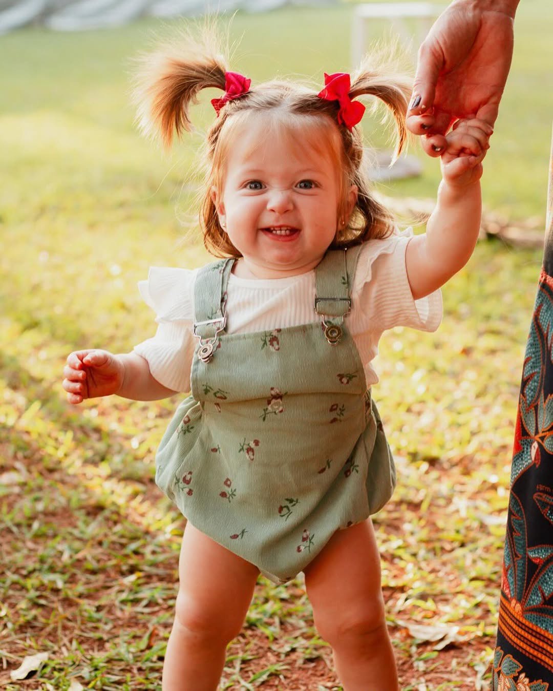 Dreiteiliges Baby-Set mit Blumenprint