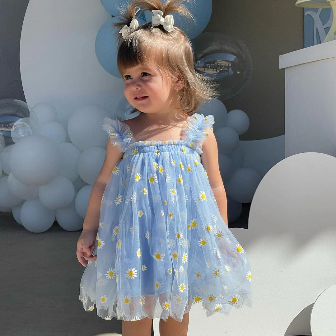 Mädchenkleid mit Gänseblümchenmuster
