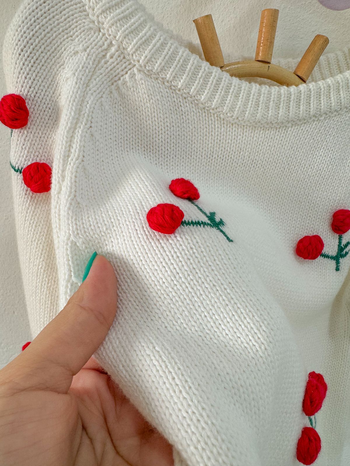 Strick-Romper mit Kirschen